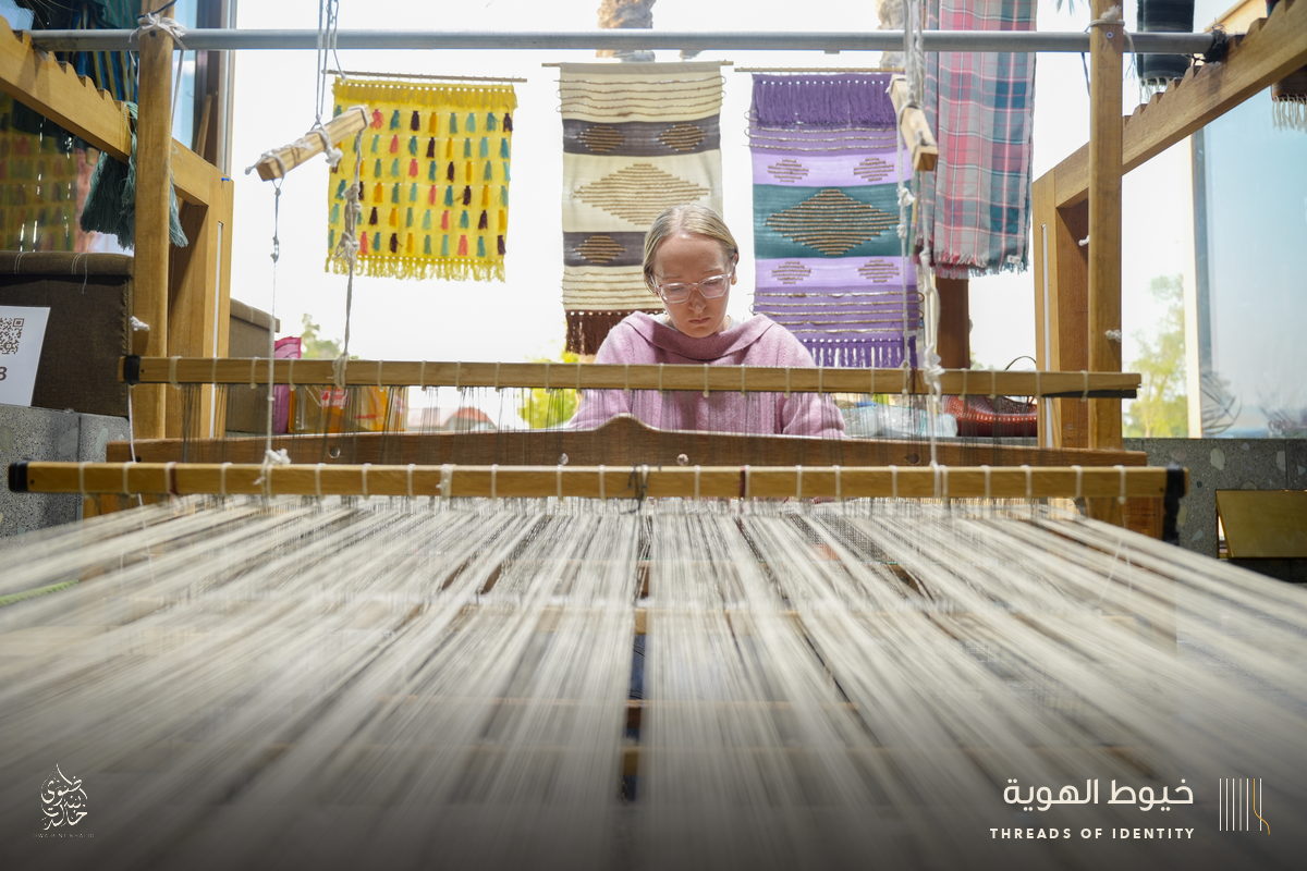 Mhairi Boyle at the looms of Bani Jamra
