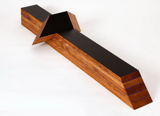 dia 2009 Bois et bois peint. 24 x 39 x 125 cm Reproduit page 142 du catalogue Mehdi Moutashar (Actes Sud, 2014)